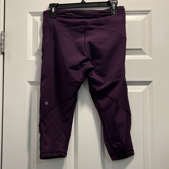 Lululemon Real Quick Crop - Picture 2 of 3